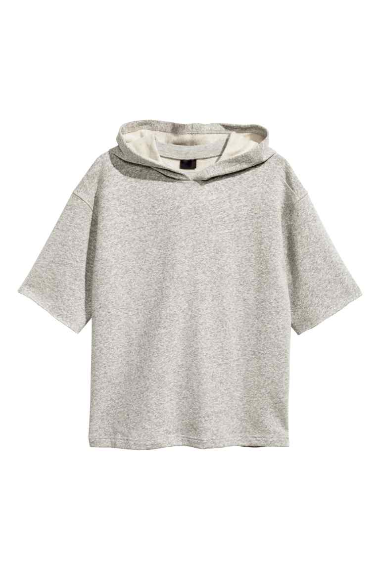 Short-sleeved hooded top